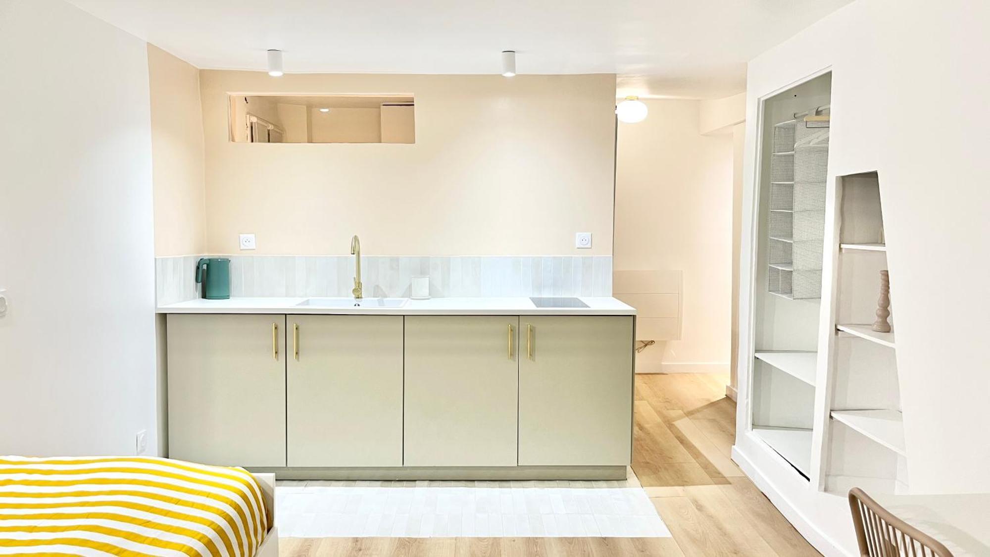 Charming Bright In Menilmontant Appartement *